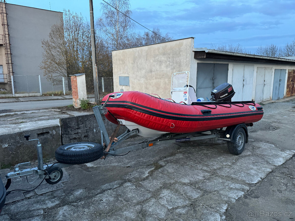 Motorový člun RIB Czech Marine 390 s motorem Tohatsu 30