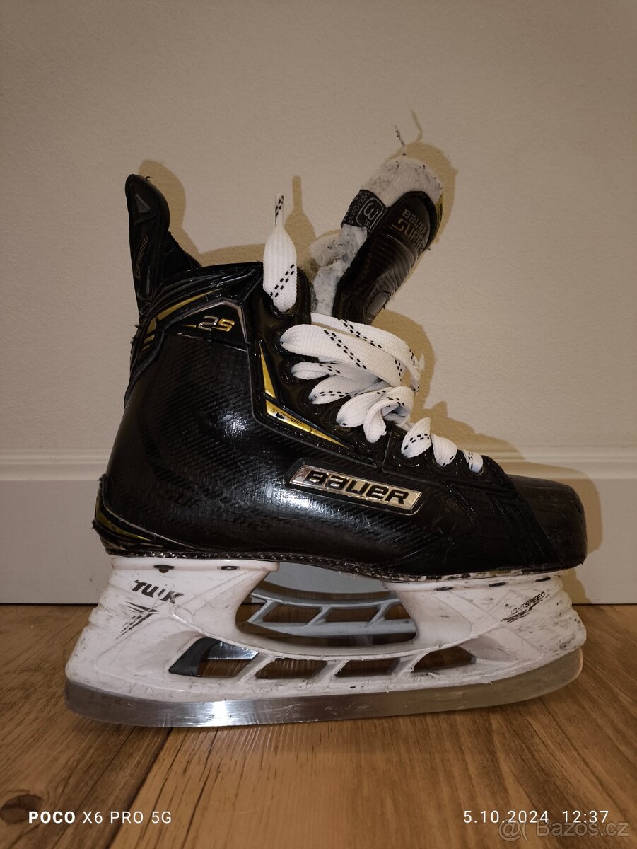 Bauer Supreme 2S 3EE, US 4, UK 3.5