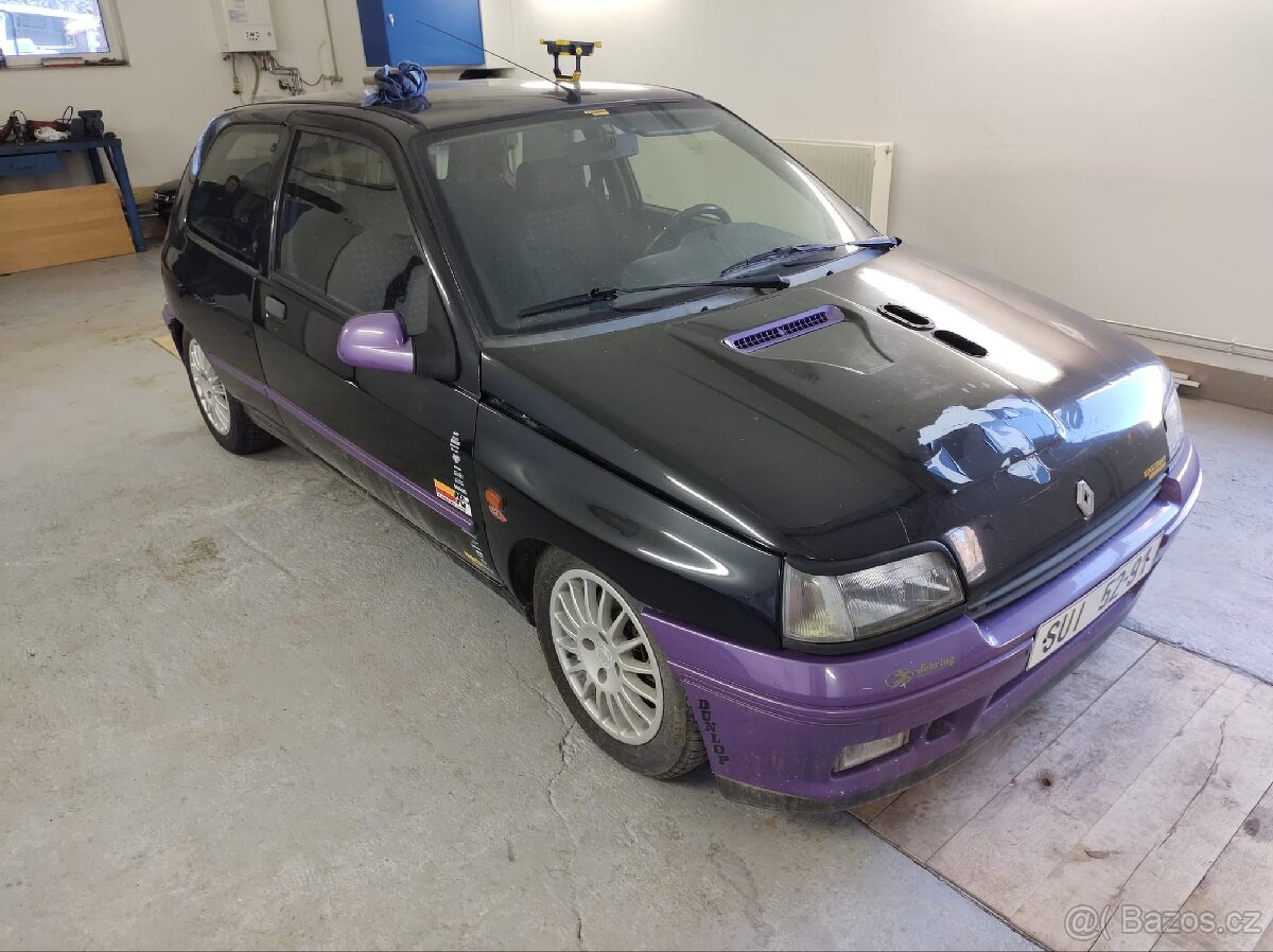 Renault Clio 16v