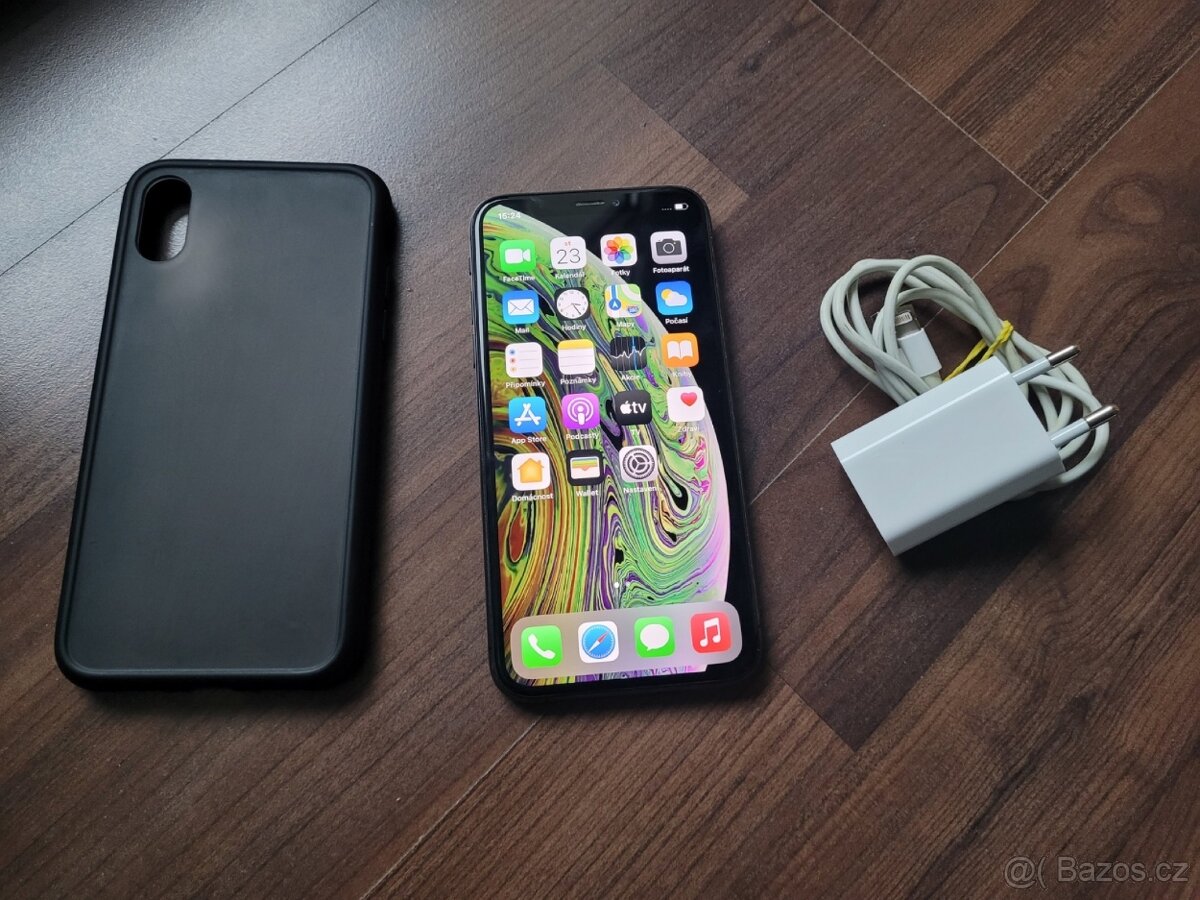 iPhone XS 64gb kapacita baterie 100%