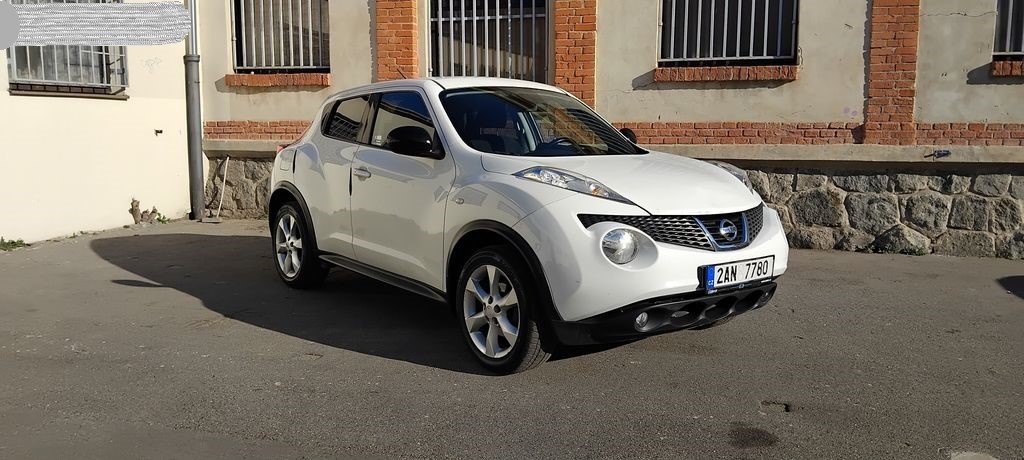 Nissan Juke, 1,6i ČR 2 MAJ NAJ 166 TIS NAVI