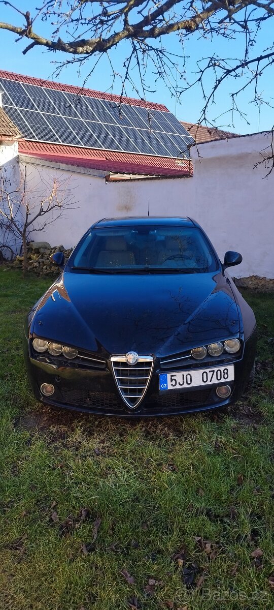 Alfa Romeo 159 sedan