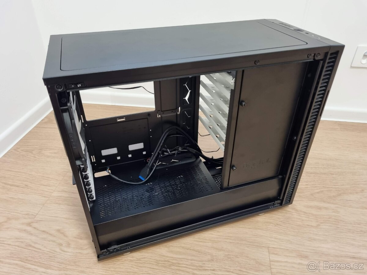 PC skříň Fractal Design Define R6