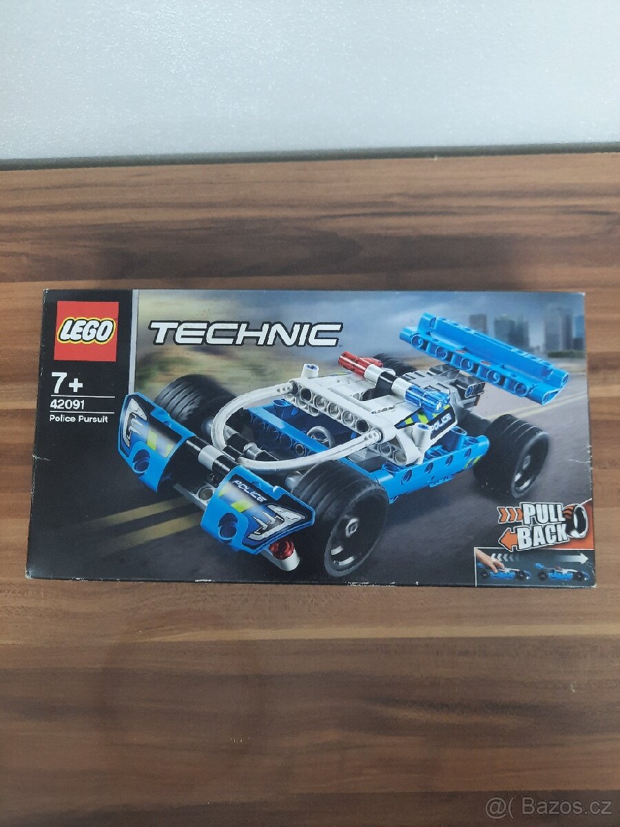 Nerozbalené lego Technic policejní auto