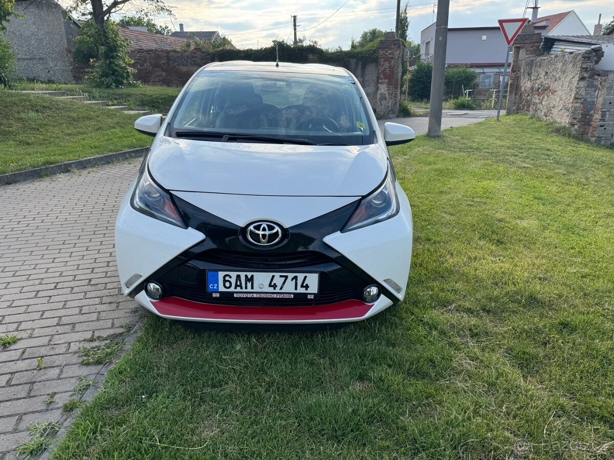 Toyota Aygo 1,0 51kW Koupeno v ČR