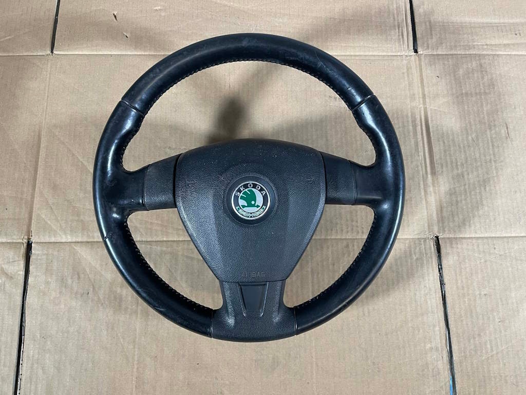 ŠKODA FABIA 2 - 5J 07-10 - 3-ram volat + airbag 5J0880201C