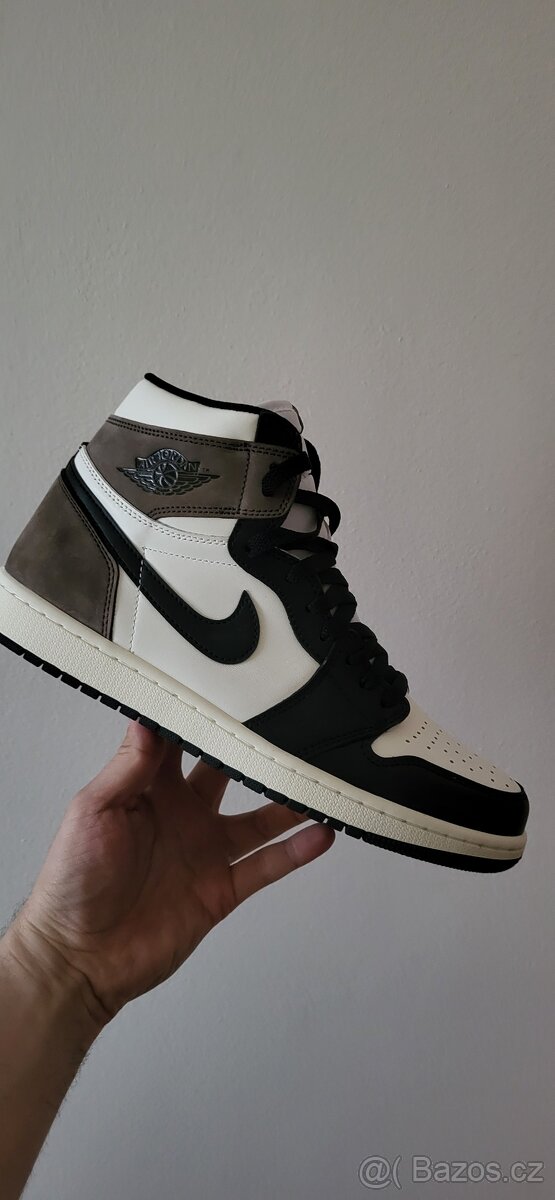 Air Jordan 1 High, vel. 45