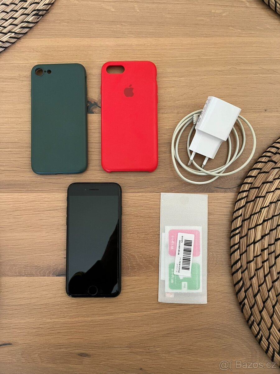 Apple iPhone 7 32GB Černý