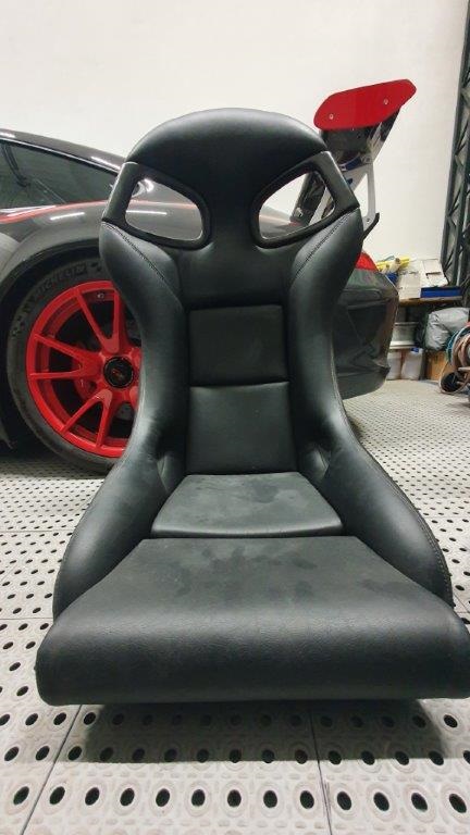 PORSCHE 911 GT3 GT2 996 RECARO sedacka NA PREDAJ/VYMENA