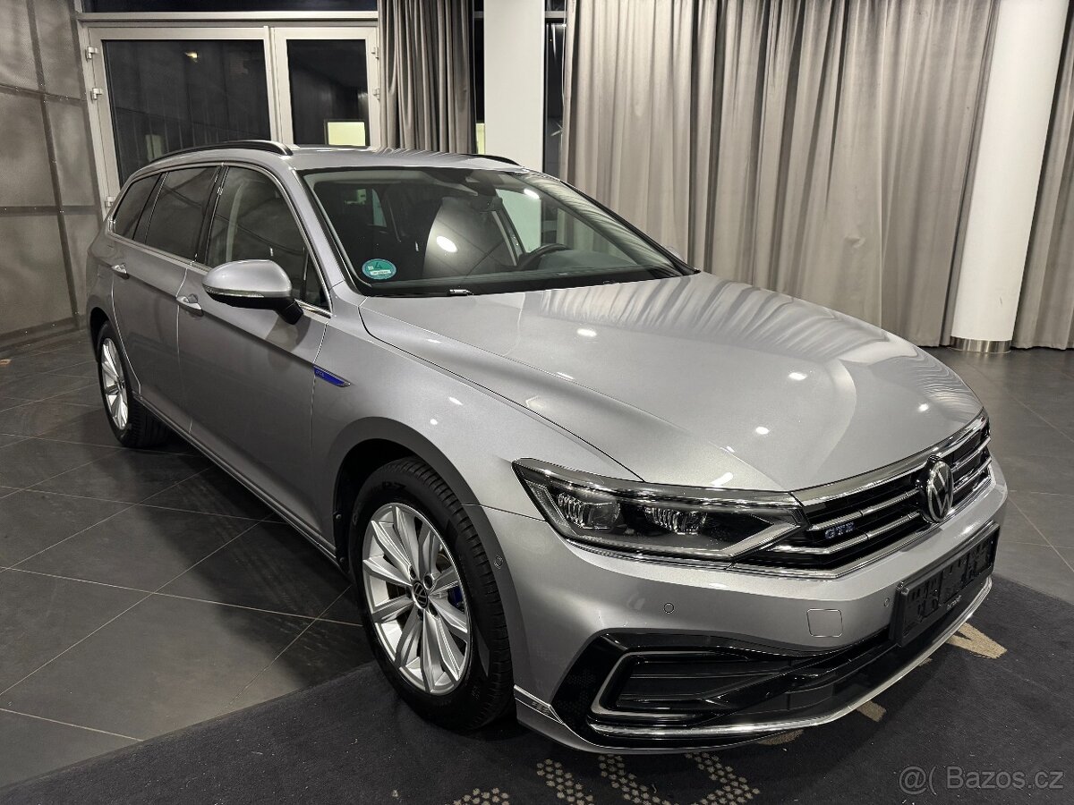 VW Passat B8 GTE 1.4 eTSI 160kW DSG ACC Kamera 360° DCC Navi