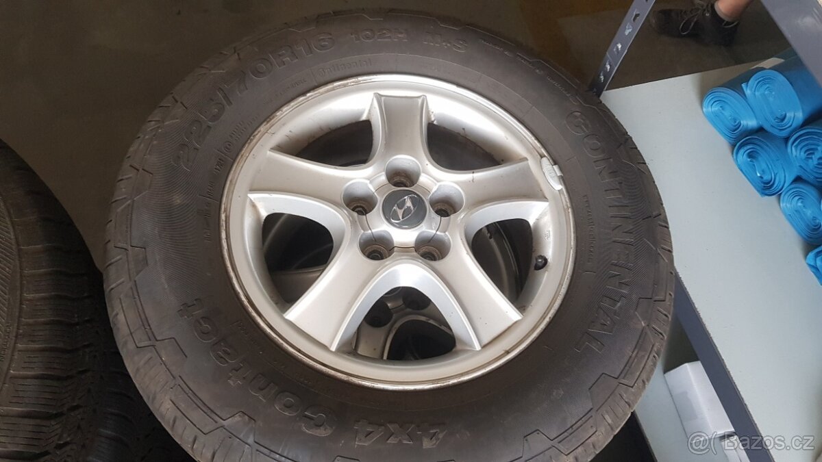 Alu kola orig Hyundai 16" + pneumatiky Letní 16"