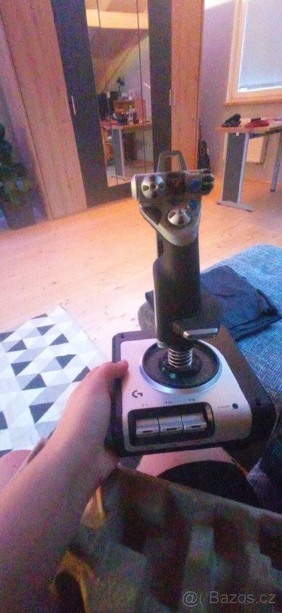 Joystick/Knipl Logitech X52 HOTAS