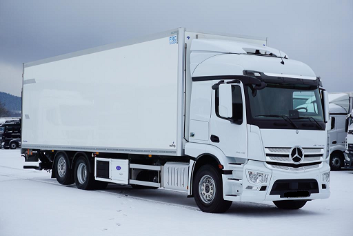 Mercedes-Benz Actros 2546 6x2 - chladící skříň + Carrier