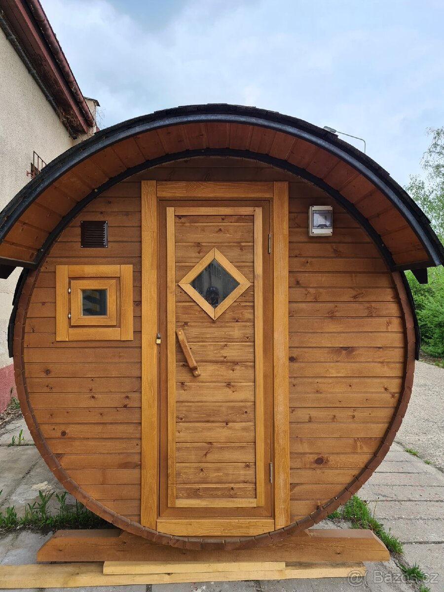 CEDROVÁ sudova sauna 4m / 2.2m prům. SKLADEM