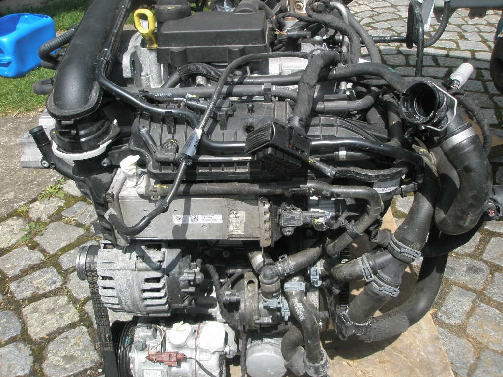 Prodám motor 1,0 Tsi 81 KW DLAA - DSG URG 27t km