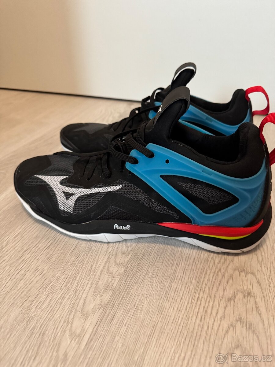 boty Mizuno florbal vel. 46