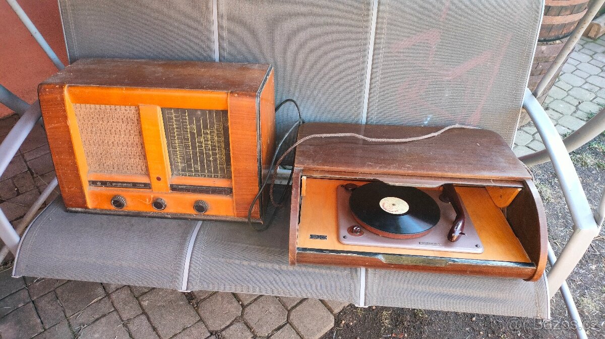 Rádio , gramofón. Staré věci