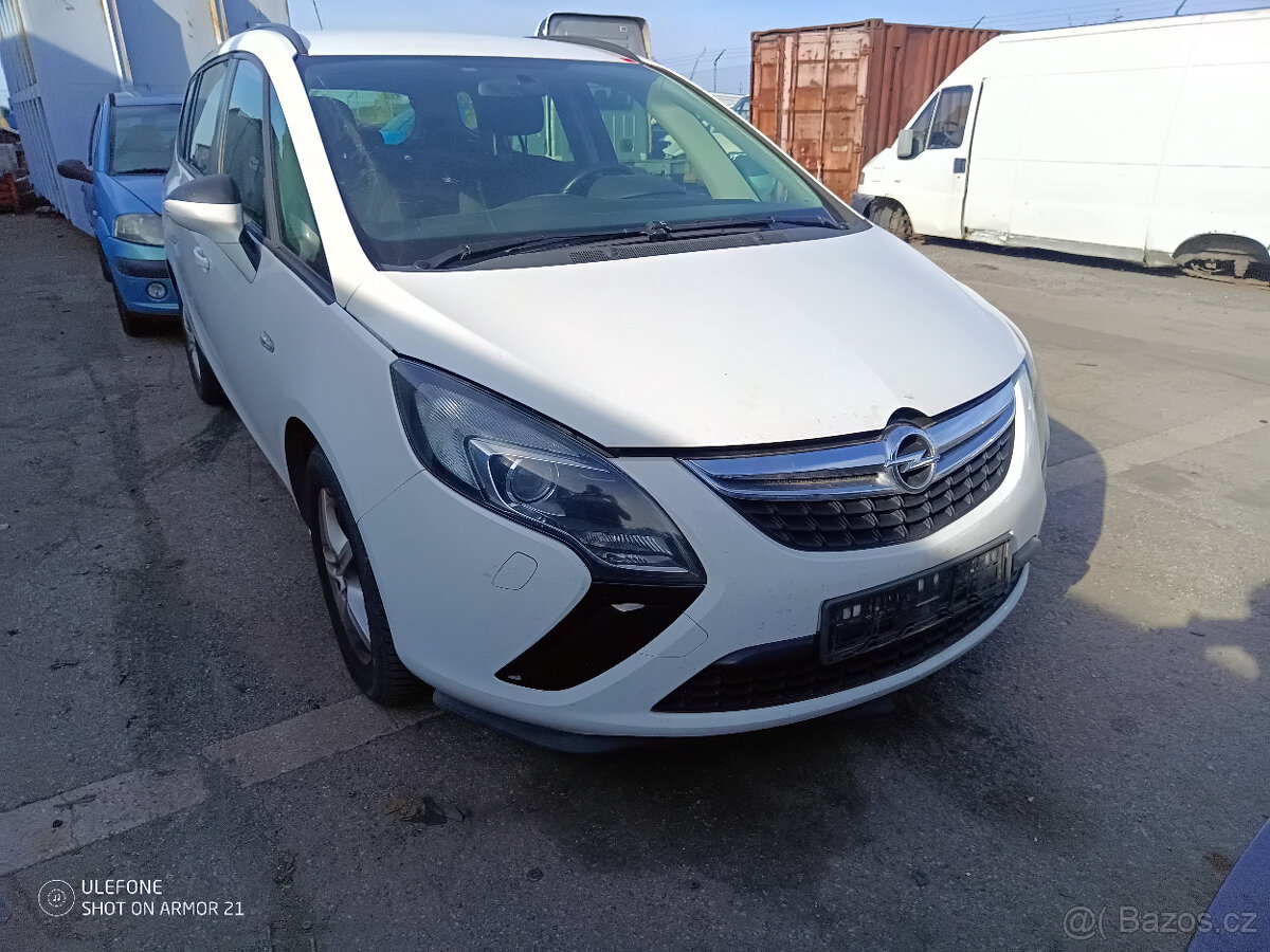 opel zafira c 2015 . 1.6 turbo A16XNT motor CNG