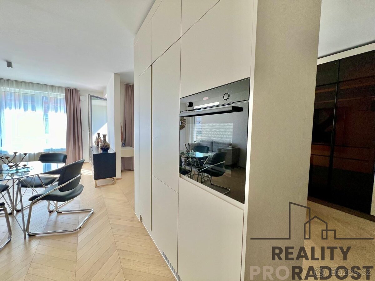 Prodej bytu 1/2+kk 65 m², Praha, Ruzyně