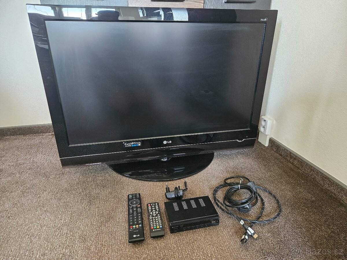 LCD TV 37" LG 37LG7000 + set top box