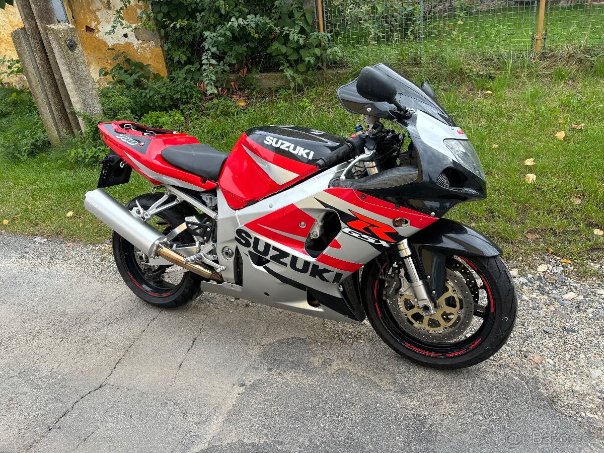 Rozprodam Suzuki Gsxr 750 00-03 na nahradni dily.