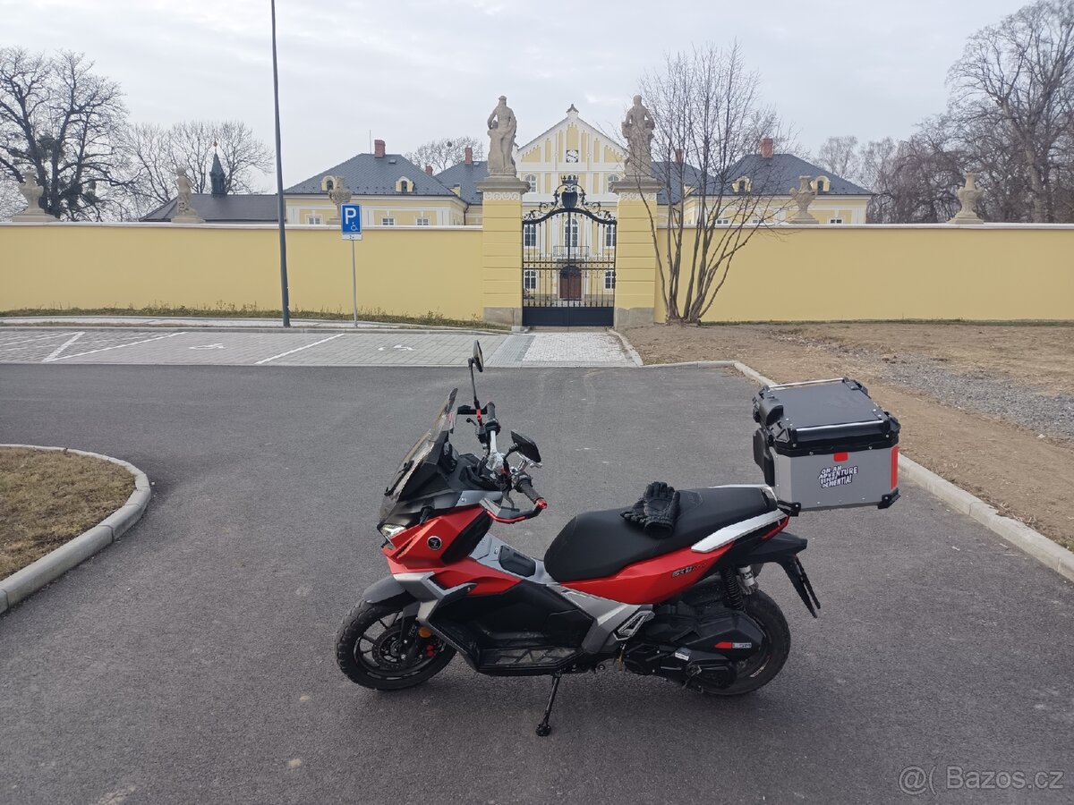 Skůtr Voge 125 SR1 ADV