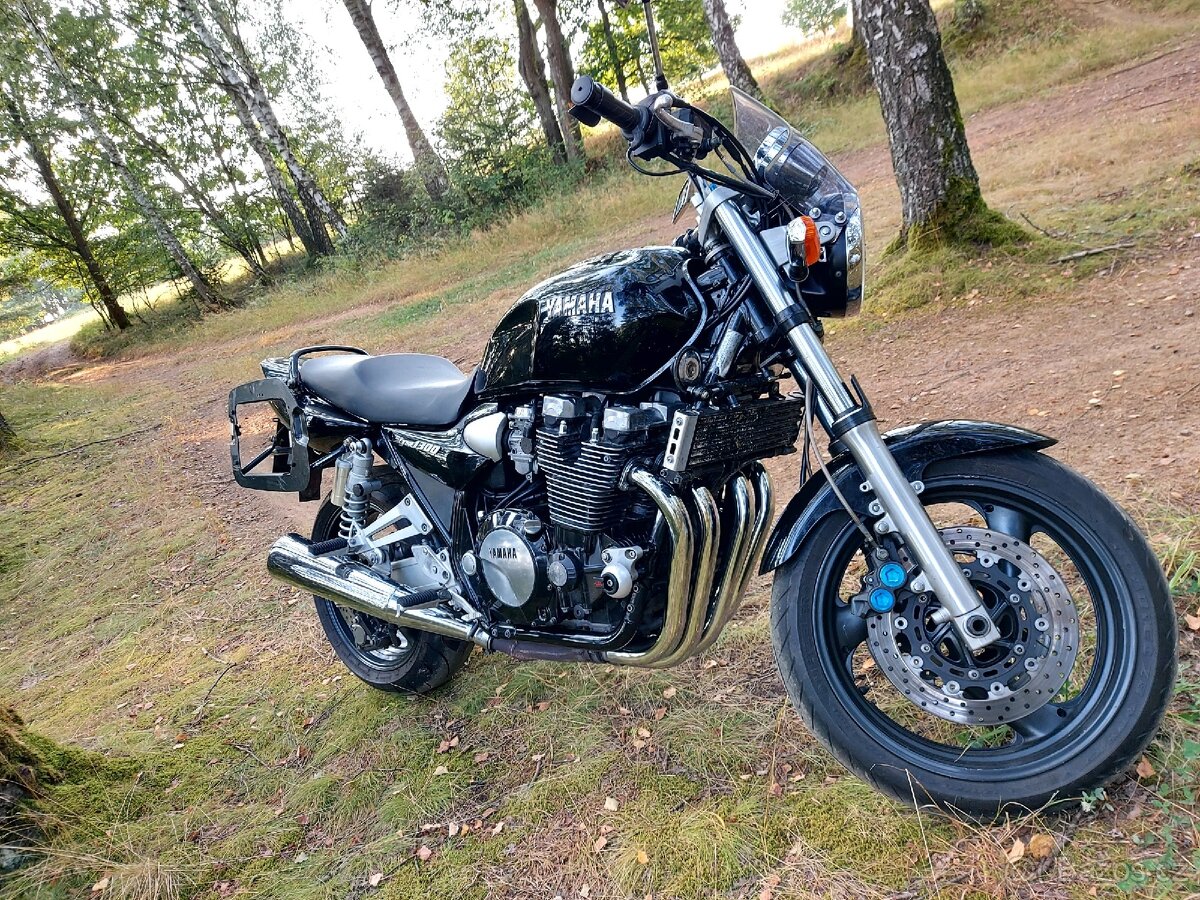 Yamaha XJR 1300