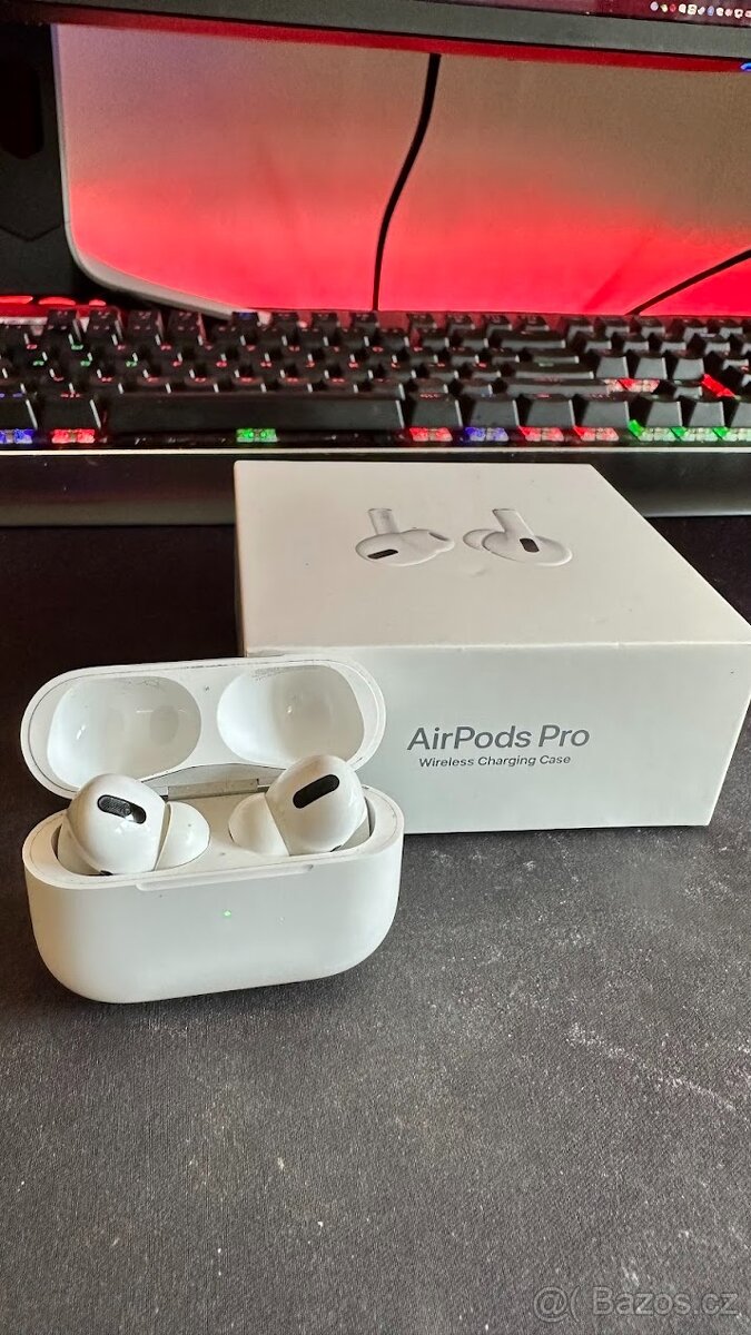 Apple AirPods Pro + pouzdro