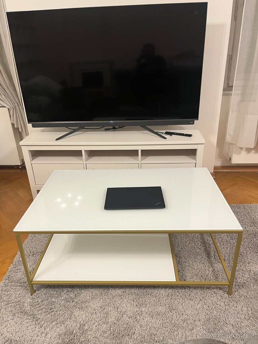 Coffee Table / Konferencni Stolek