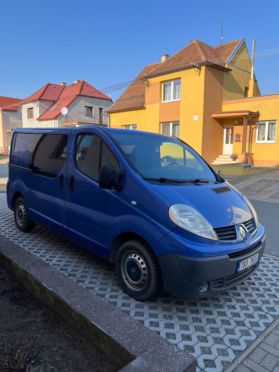 Renault Trafic 2.0dci 84kw rok 2008