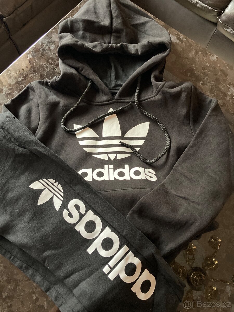 Tepláková souprava adidas