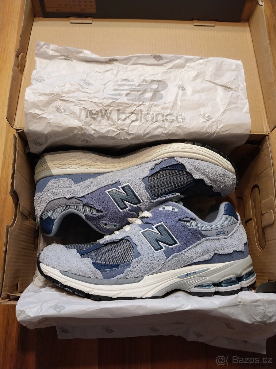 new balance 2002r protection pack