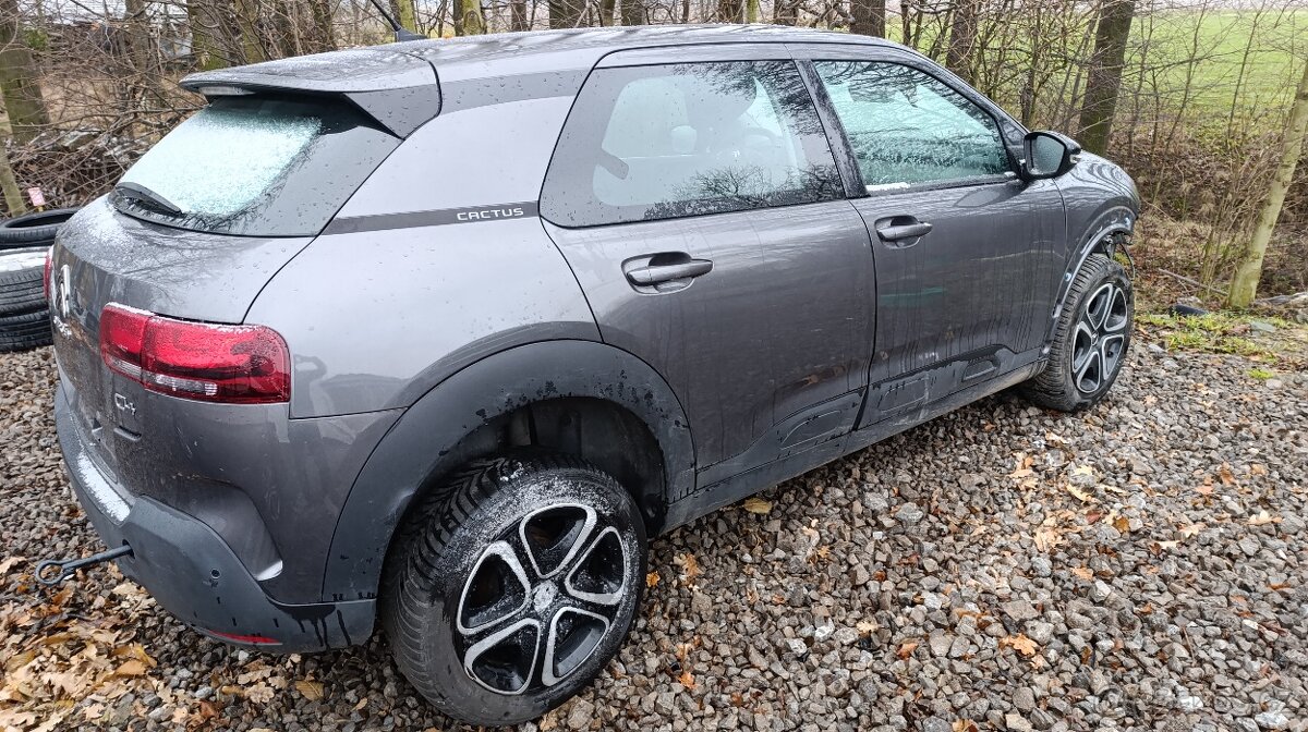 Citroën C4 Cactus 1,2 81kw, r.v.2020/11 naj 22tkm NOVY MODEL