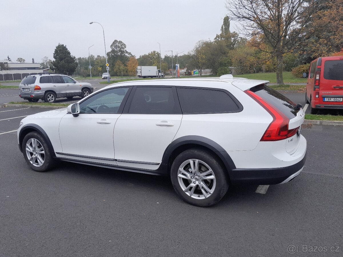 VOLVO V90 cross country D5 173KW vzduchové pružení