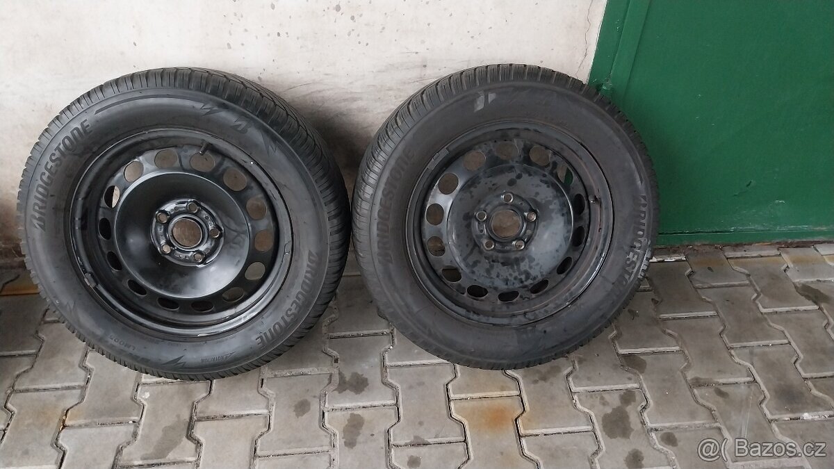 2 x komplet obuté kola VW Passat,Škoda Superb 215/60/16