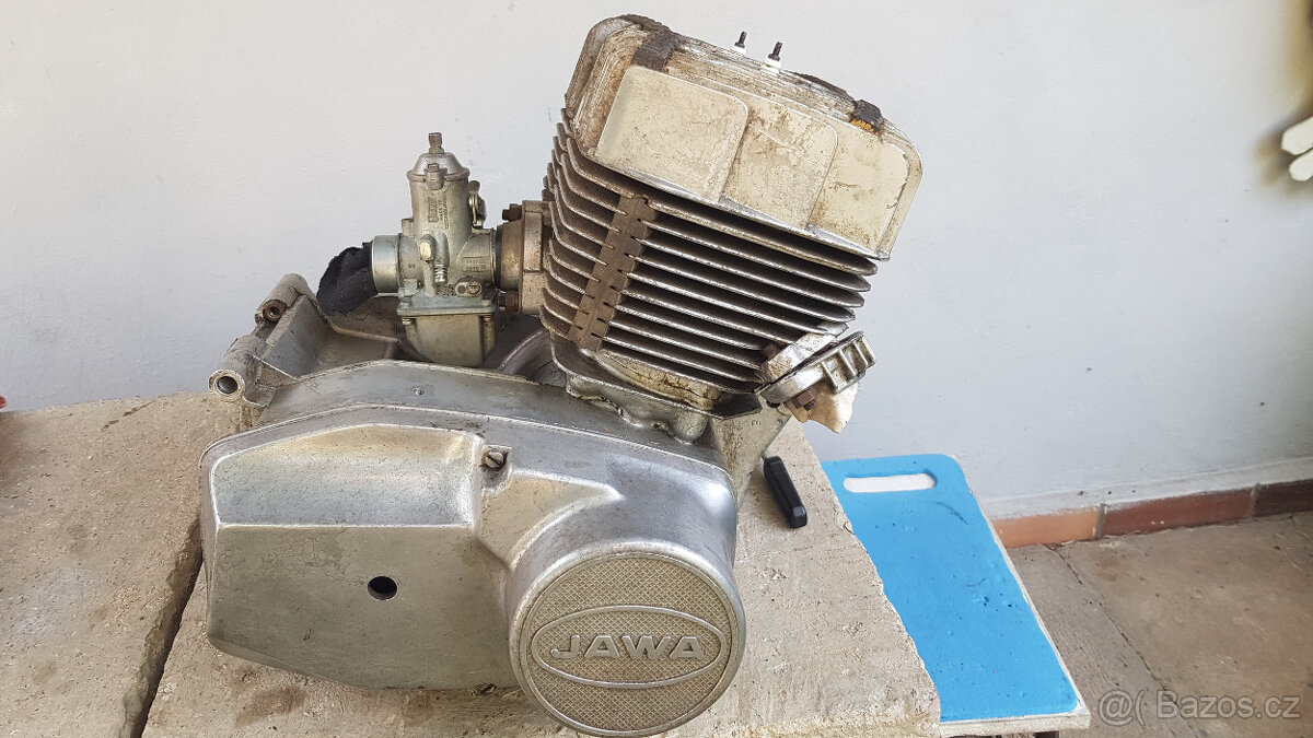 kompletní motor jawa 350 /638