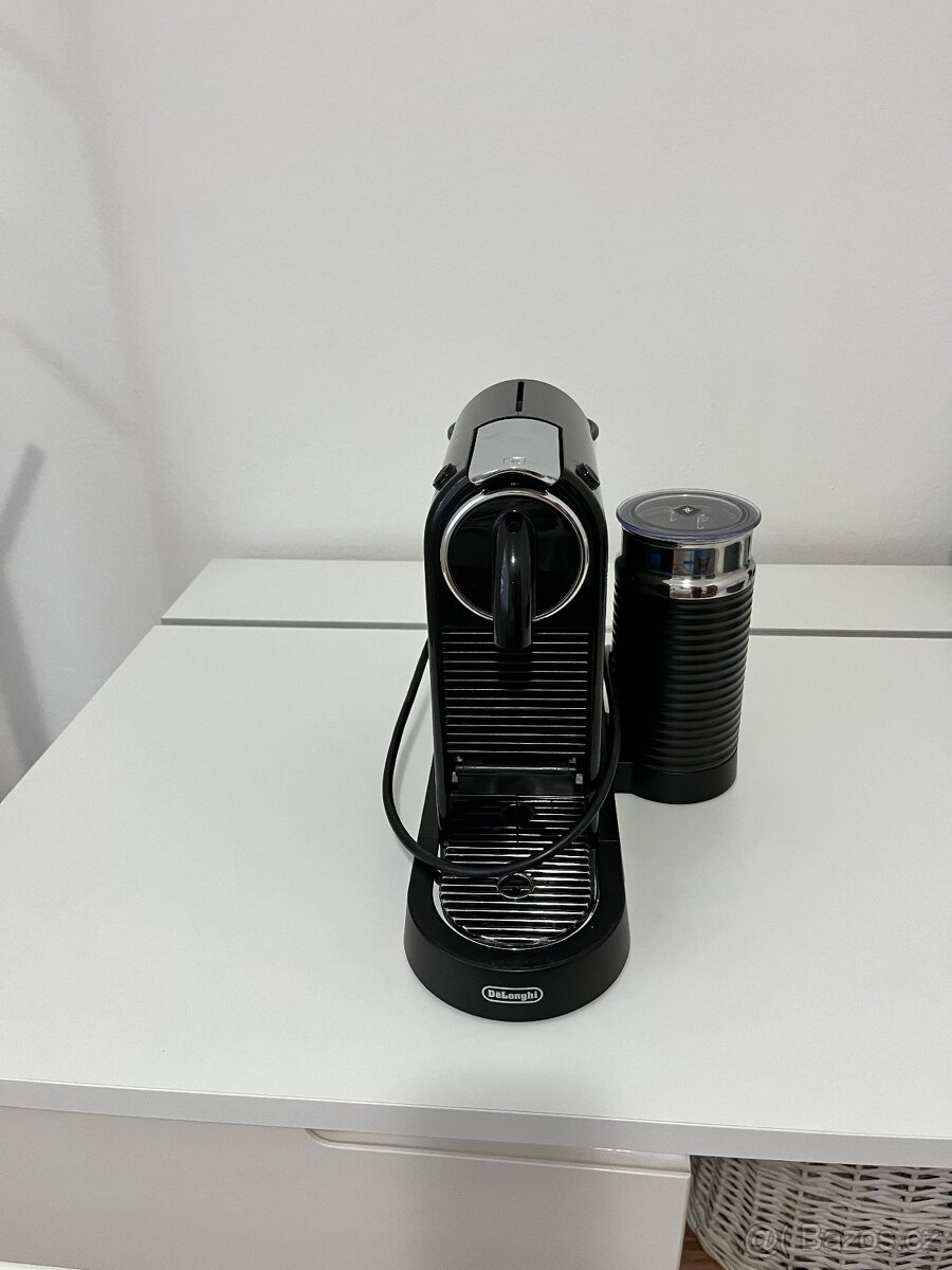 Kávovar Nespresso Delonghi