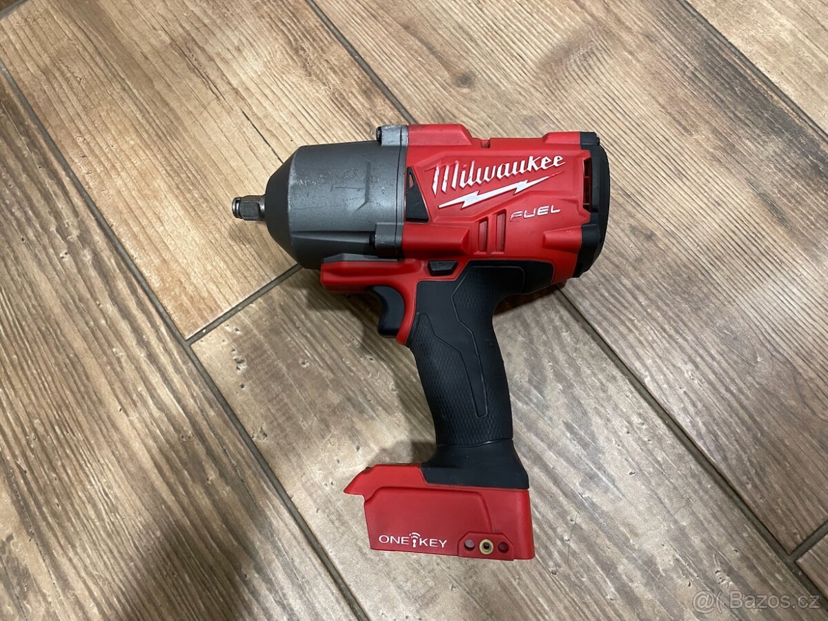 Aku rázový utahovák 1/2" Milwaukee M18 ONEFHIWF12 1359 Nm