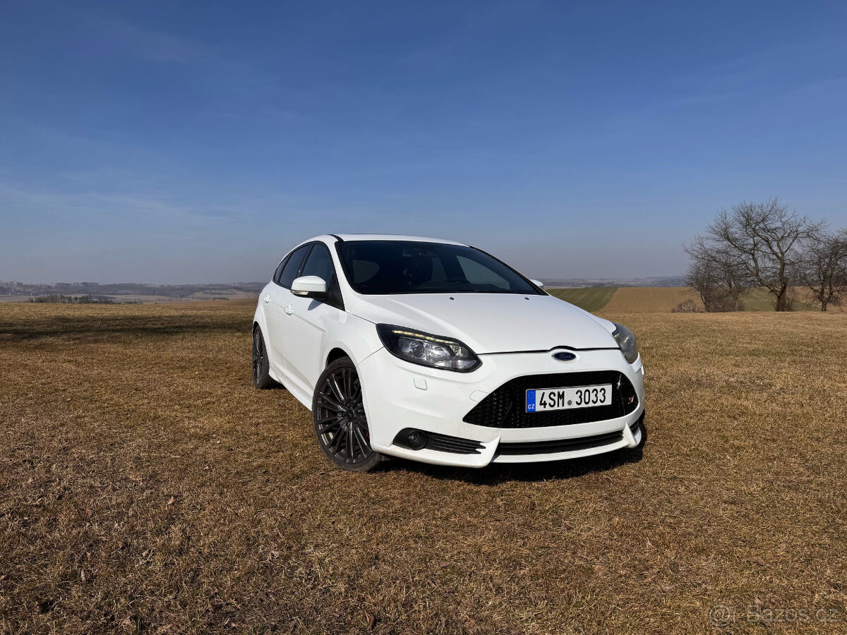 Ford Focus ST 2.0 EcoBoost 184 kW – 2013