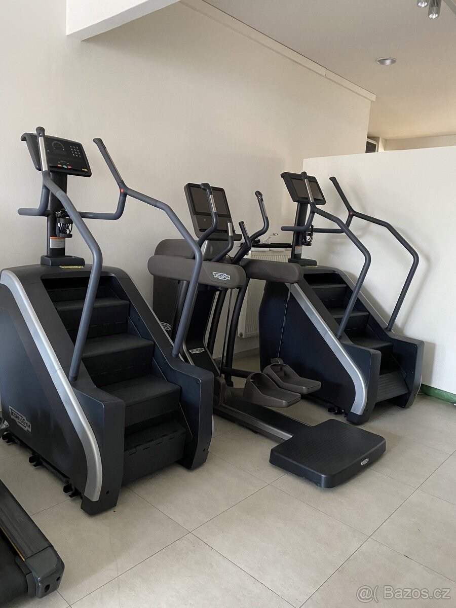 Technogym stepmills LED LCD + Vario