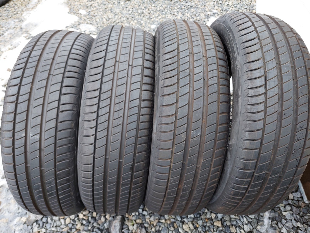 letní pneu 215/65 R17 99V