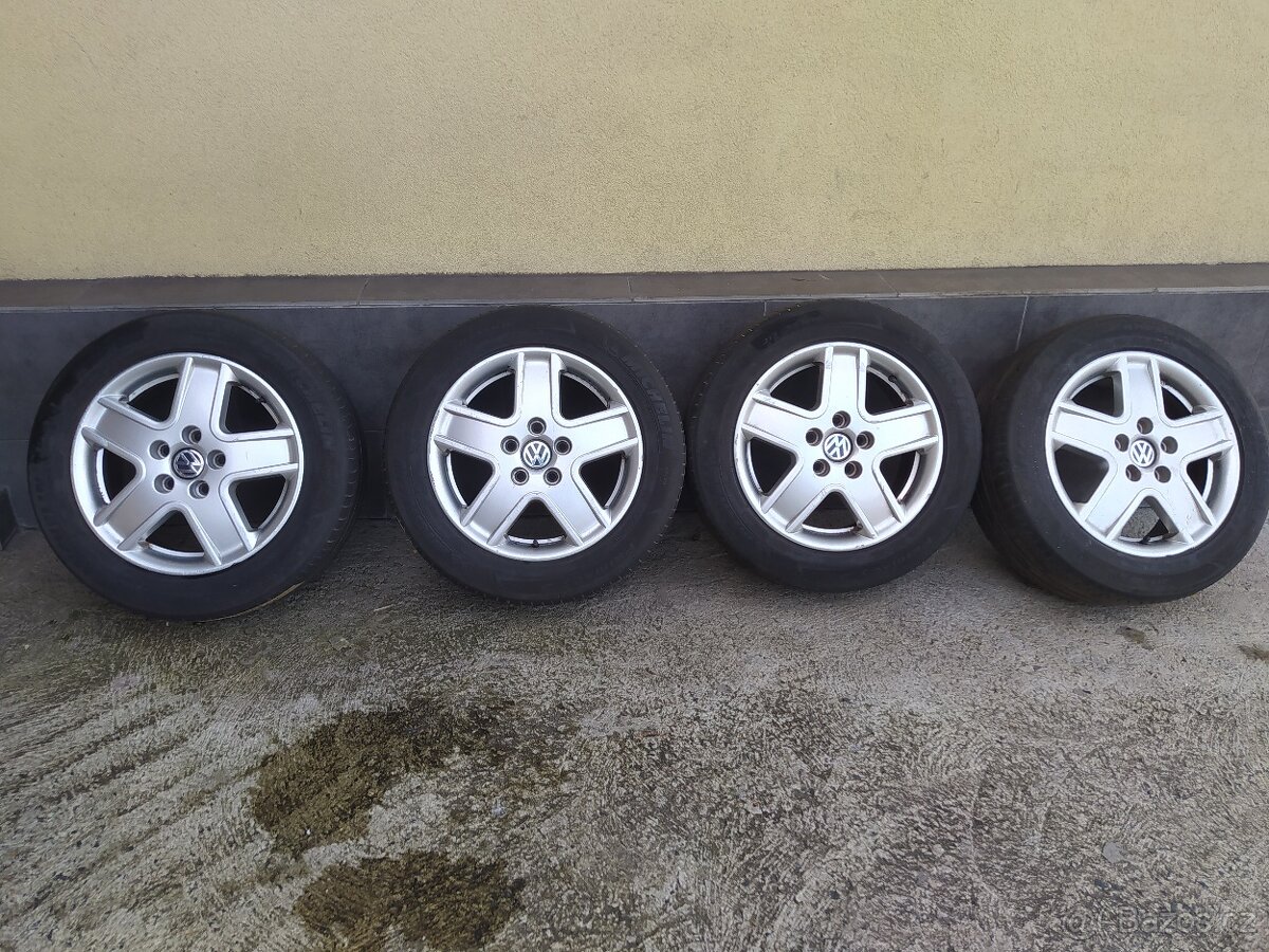 Originál alu kola Vw Sharan 16 s letní pneu 215/55R16 97H