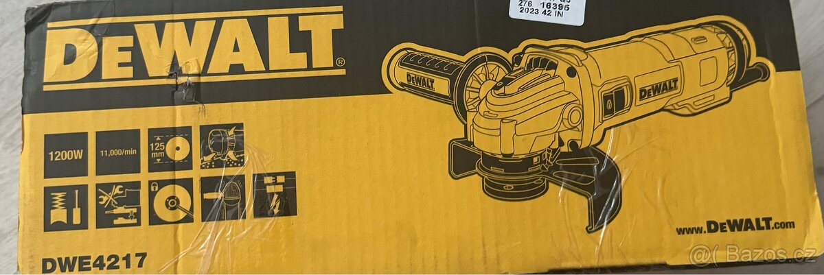 DWE4217 DeWALT Uhlová bruska 120mm 1200w