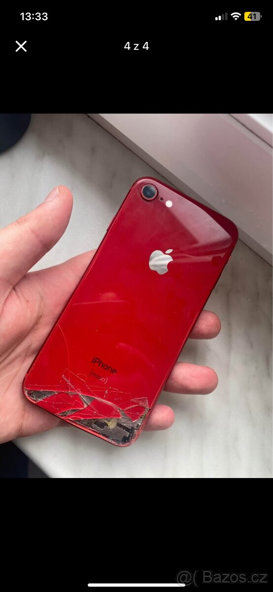 iPhone 8 červený 64g