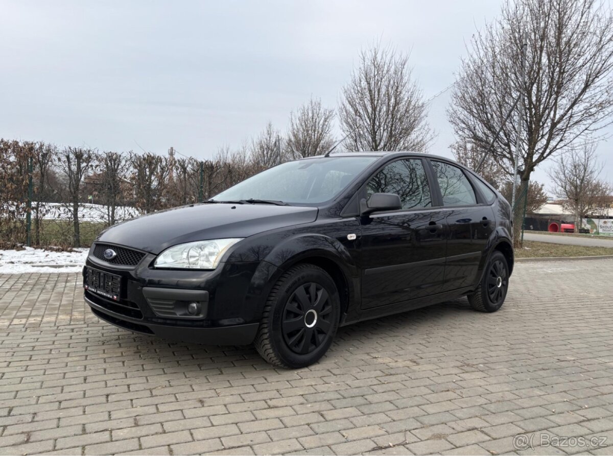 Ford Focus 1.6 Trend 108000km - benzín