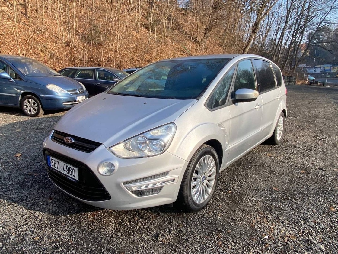 Ford S-Max 2.0TDCI 103kW klima tažné tempomat 2013 ČR