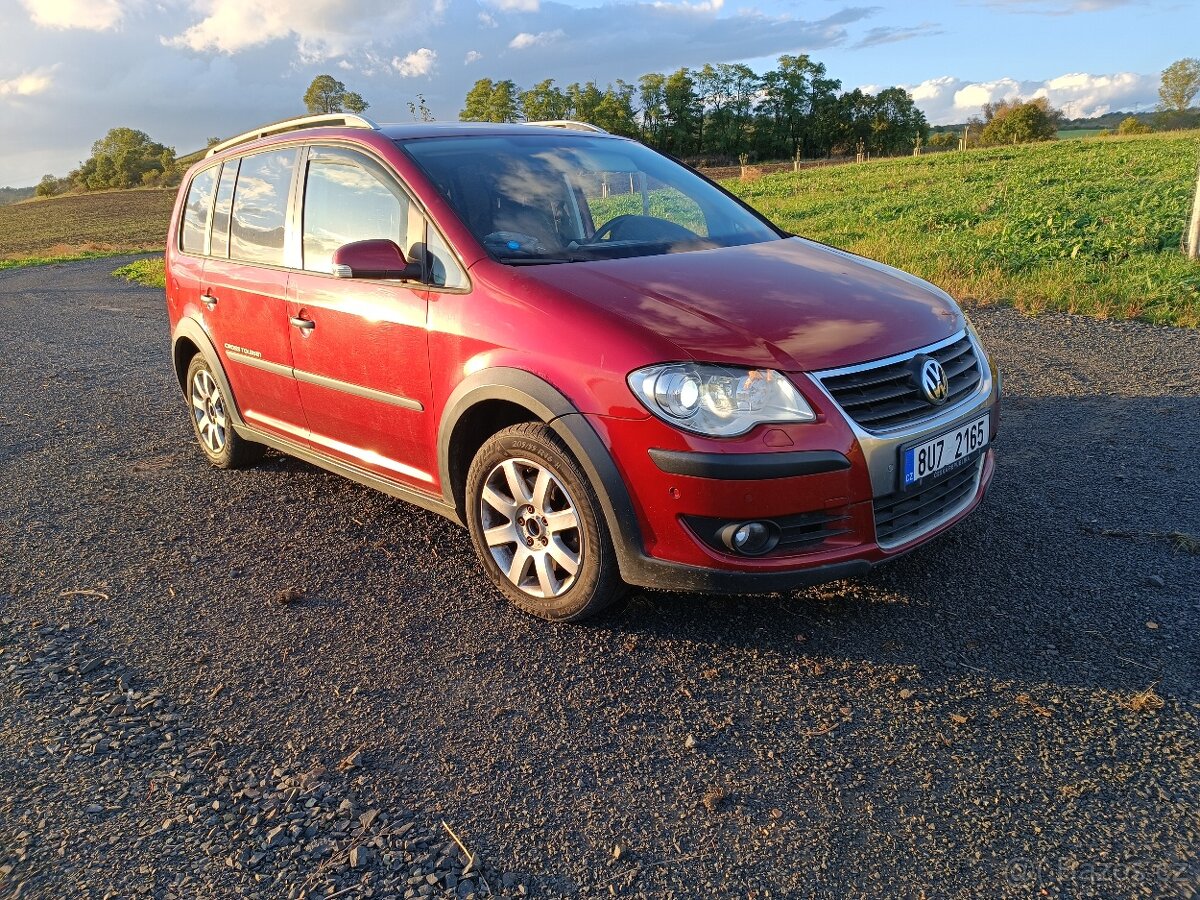 Vw touran cross 2.0 tdi 125 kw