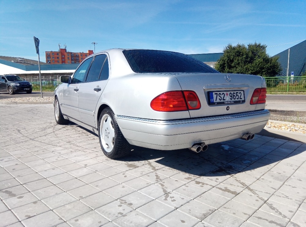 Prodám Mercedes Benz w210 e300td om606