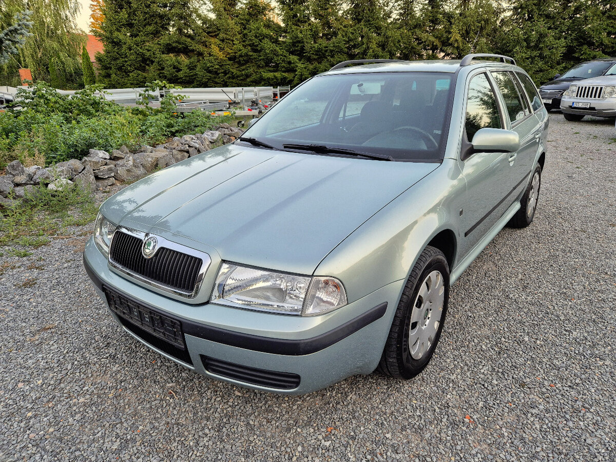 Škoda Octavia Combi 1.6 MPI TOUR Ambiente