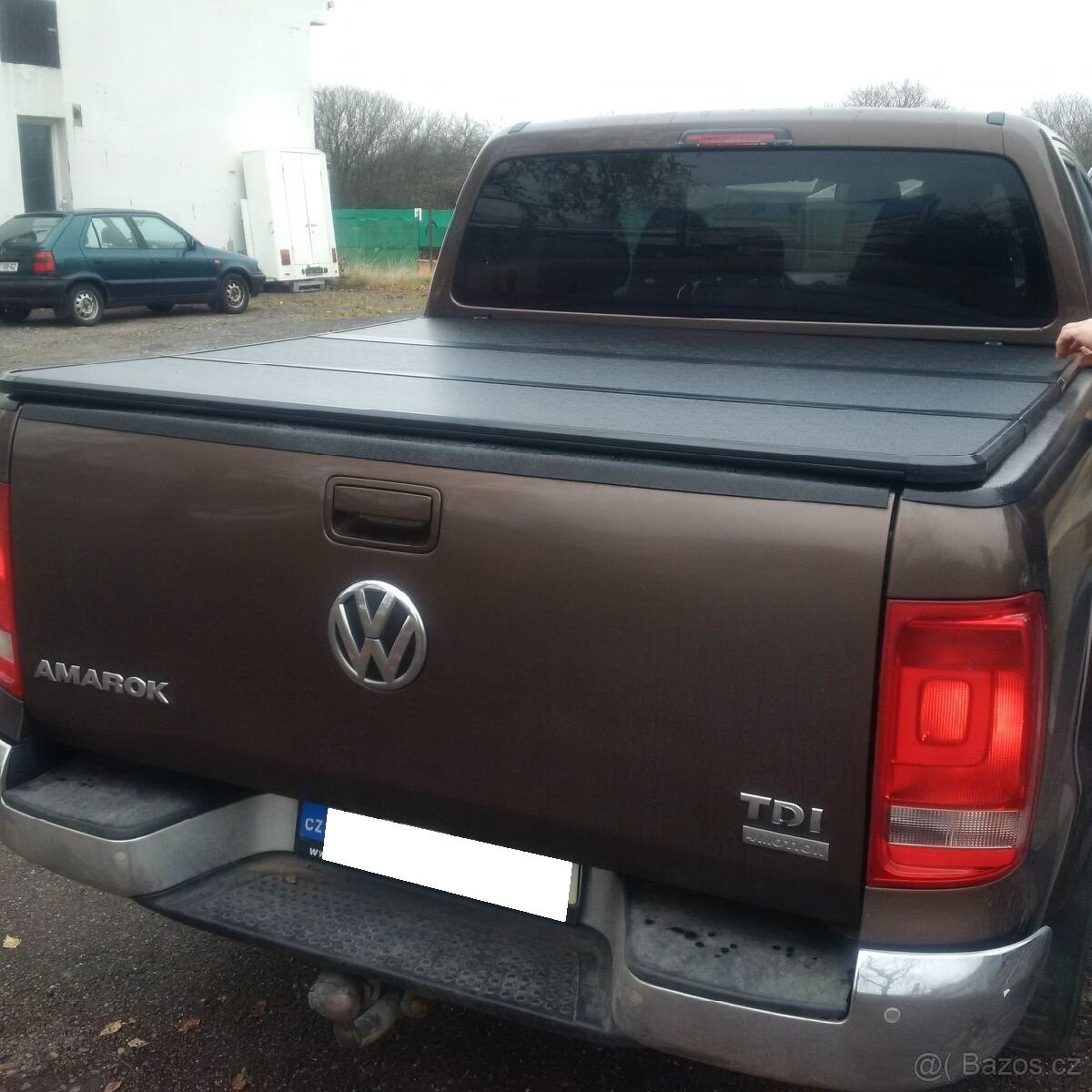 Kryt na korbu Volkswagen Amarok - pevný, 3 dílný